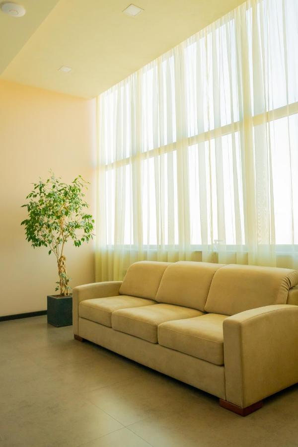 B H Y Guesthouse In เยเรวาน ภายนอก รูปภาพ